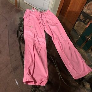 Koi 2 piece scrub set